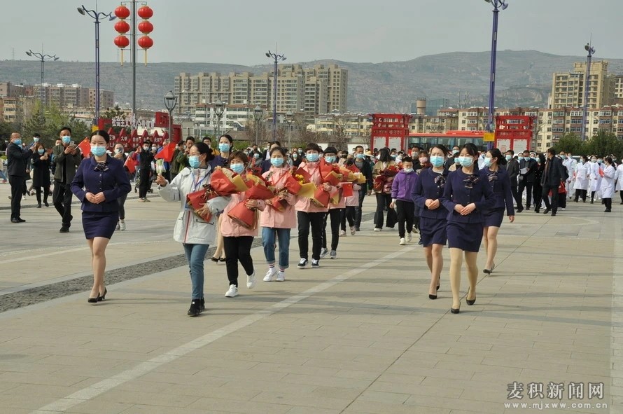 不辱使命 英雄凱旋！麥積區(qū)馳援武漢5名醫(yī)務人員回家了