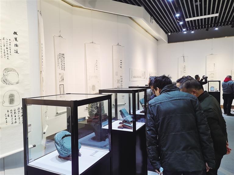 “非遺精品洮硯傳拓題跋藝術(shù)展”開(kāi)展 洮硯雕刻、傳拓、拓片題跋集中亮相甘肅藝術(shù)館