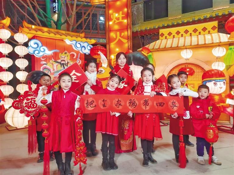 中共蘭州市委宣傳部出品 原創(chuàng)音樂電視《全家?！?向全市人民拜年！