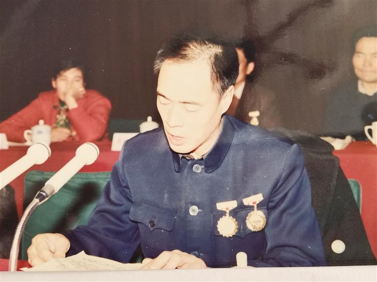 尋訪百名先鋒黨員  他用13年的時間完成28年的工作量——記“刀具大王”、全國勞模、蘭州通用機器廠工人技師蘆聚才