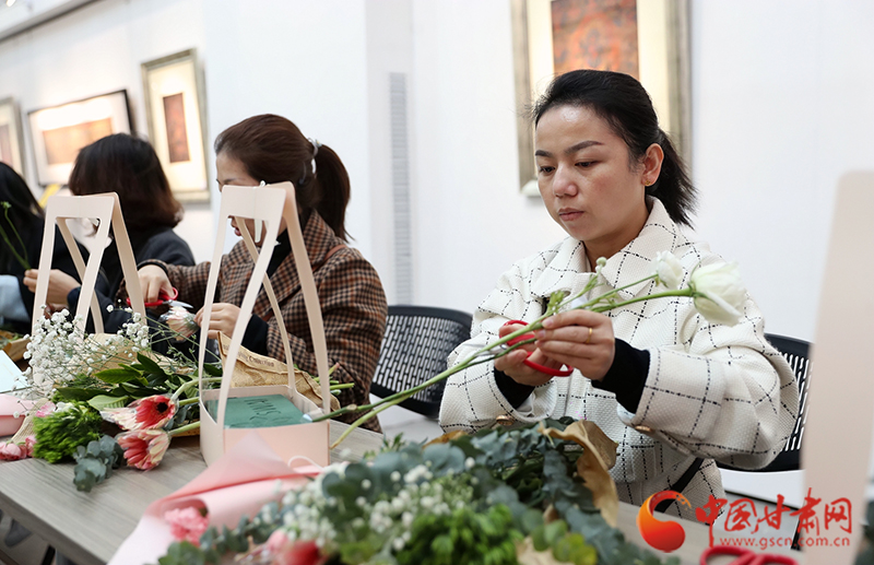 甘肅省人社廳開展慶祝國際勞動婦女節(jié) “人社巾幗獻智慧、助力創(chuàng)業(yè)穩(wěn)就業(yè)” 主題系列活動
