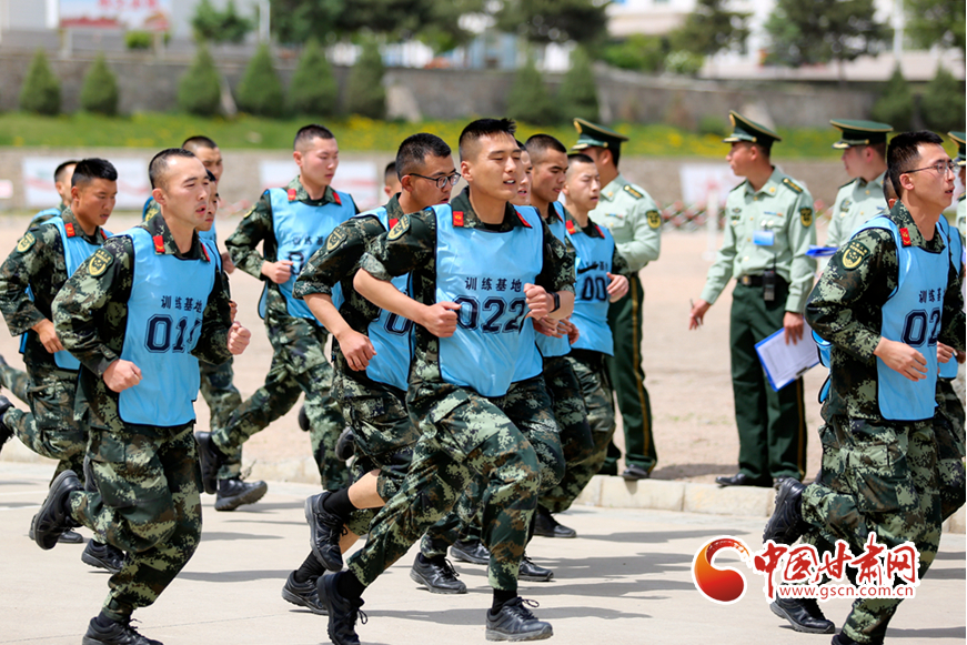 【隴拍客】甘肅武警：沖刺！向著心中的軍校夢(mèng)