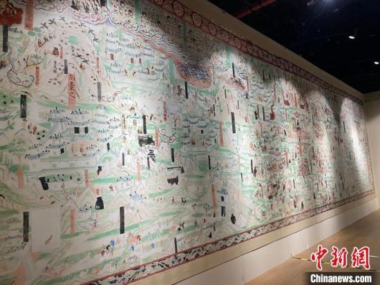 圖為展覽現(xiàn)場?！〗瓧顭?攝