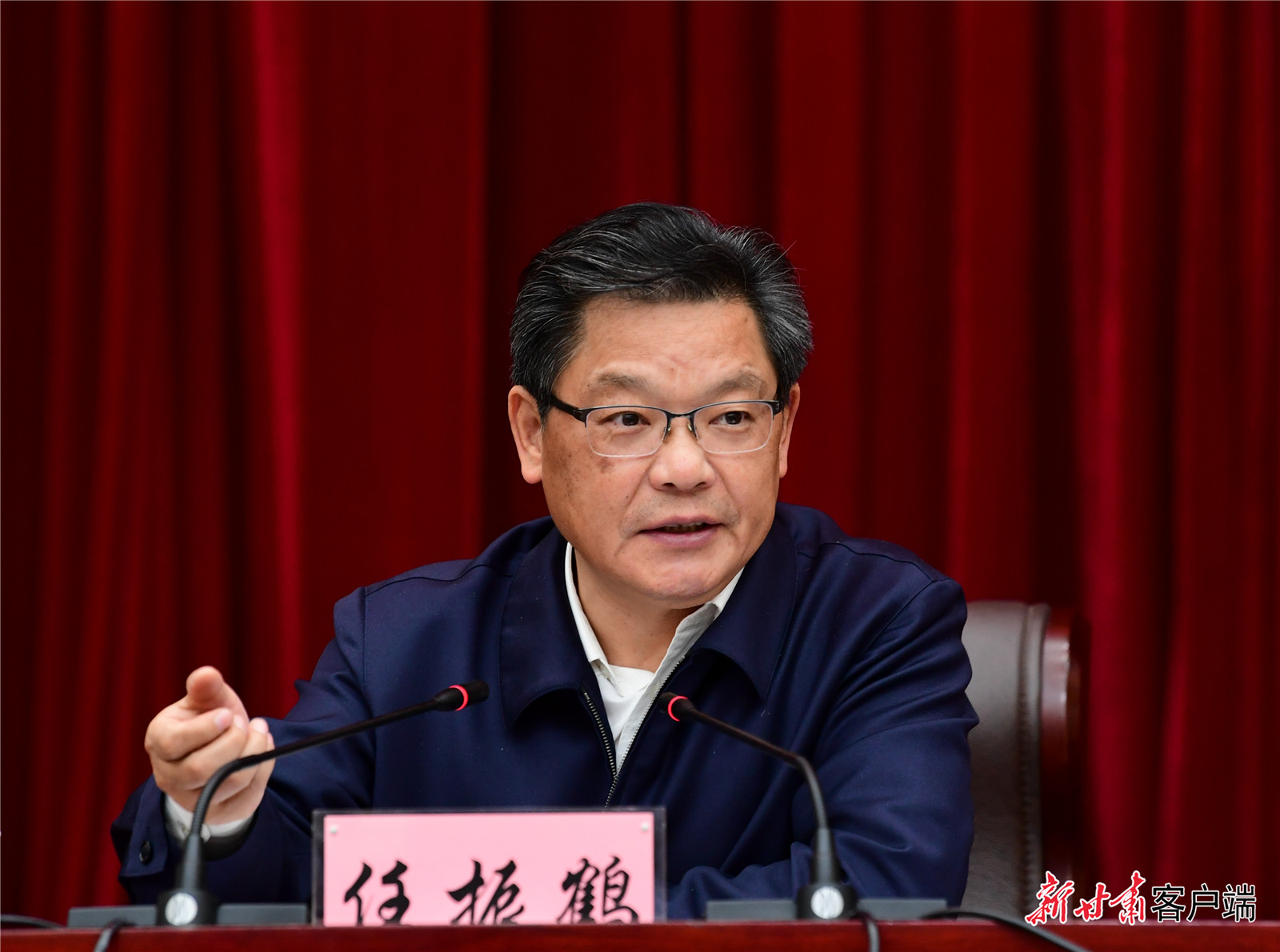 任振鶴在全省新型城鎮(zhèn)化工作推進會議上強調(diào)：凝心聚力抓落實、蹄疾步穩(wěn)向前進，奮力推進新型城鎮(zhèn)化建設(shè)再上新臺階