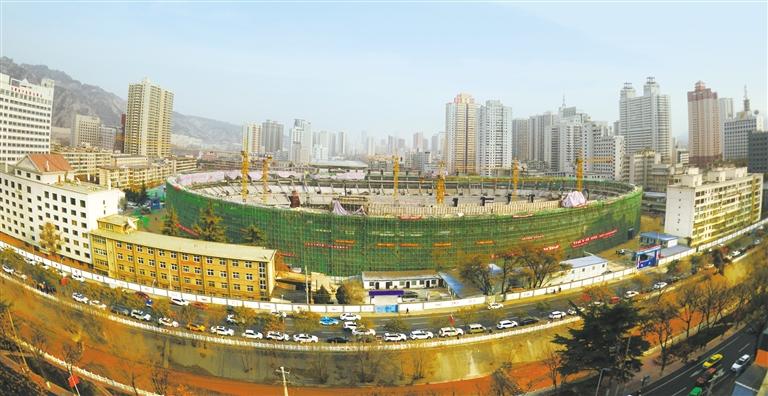 蘭州市七里河體育場(chǎng)主體封頂，預(yù)計(jì)明年7月交付使用