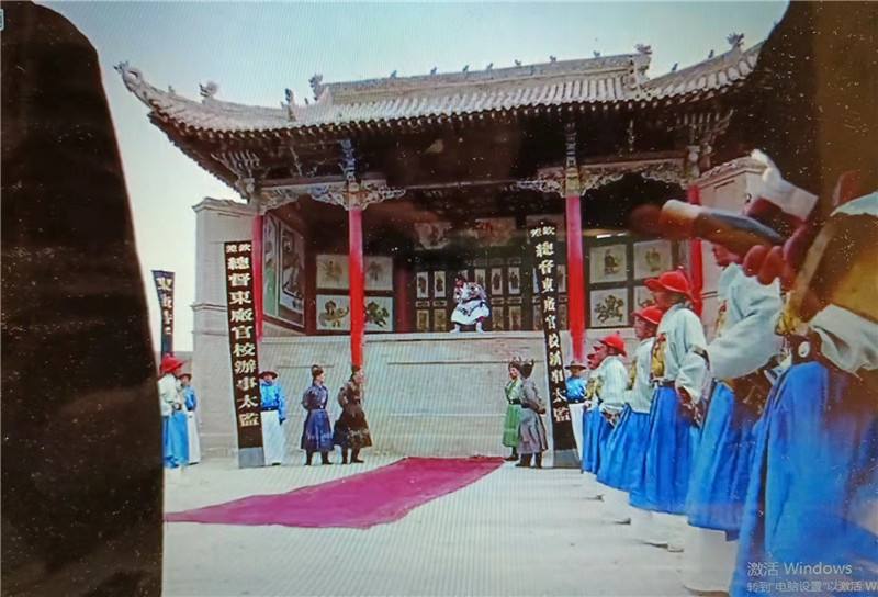 電影《新龍門客?!菲^之關城清代戲臺特寫