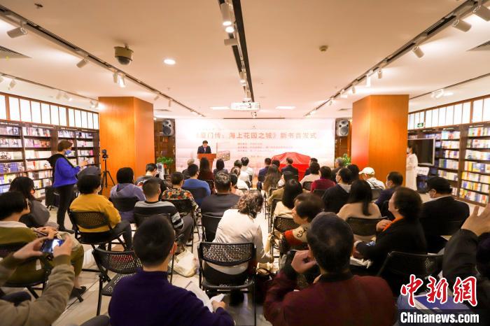 圖為首發(fā)儀式現(xiàn)場(chǎng)?！B門(mén)外圖供圖