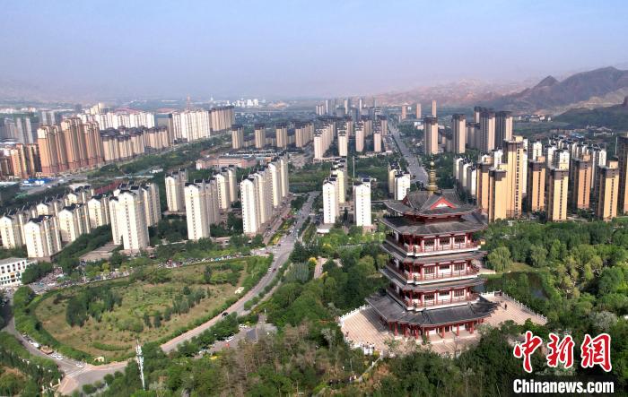 圖為“南涼古都”樂都朝陽山片區(qū)的今朝?！⊙Φ?攝