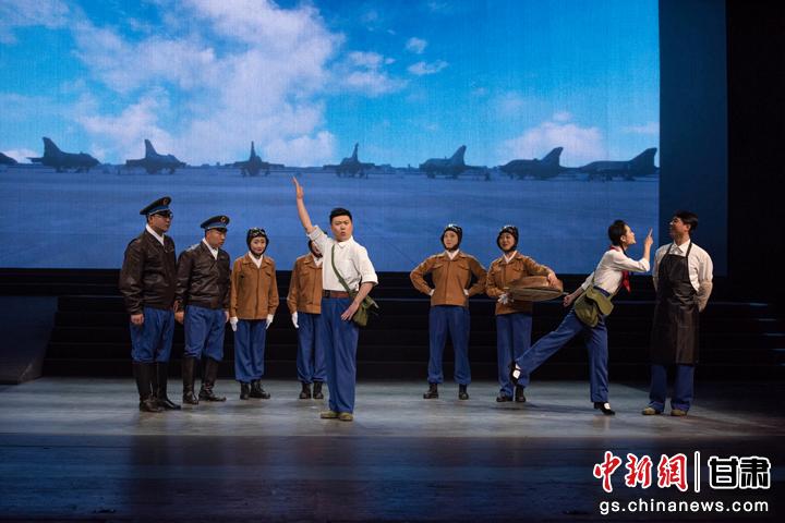圖為甘肅原創(chuàng)音樂(lè)劇《風(fēng)花雪月》演出劇照。(資料圖)潘禹辰 攝
